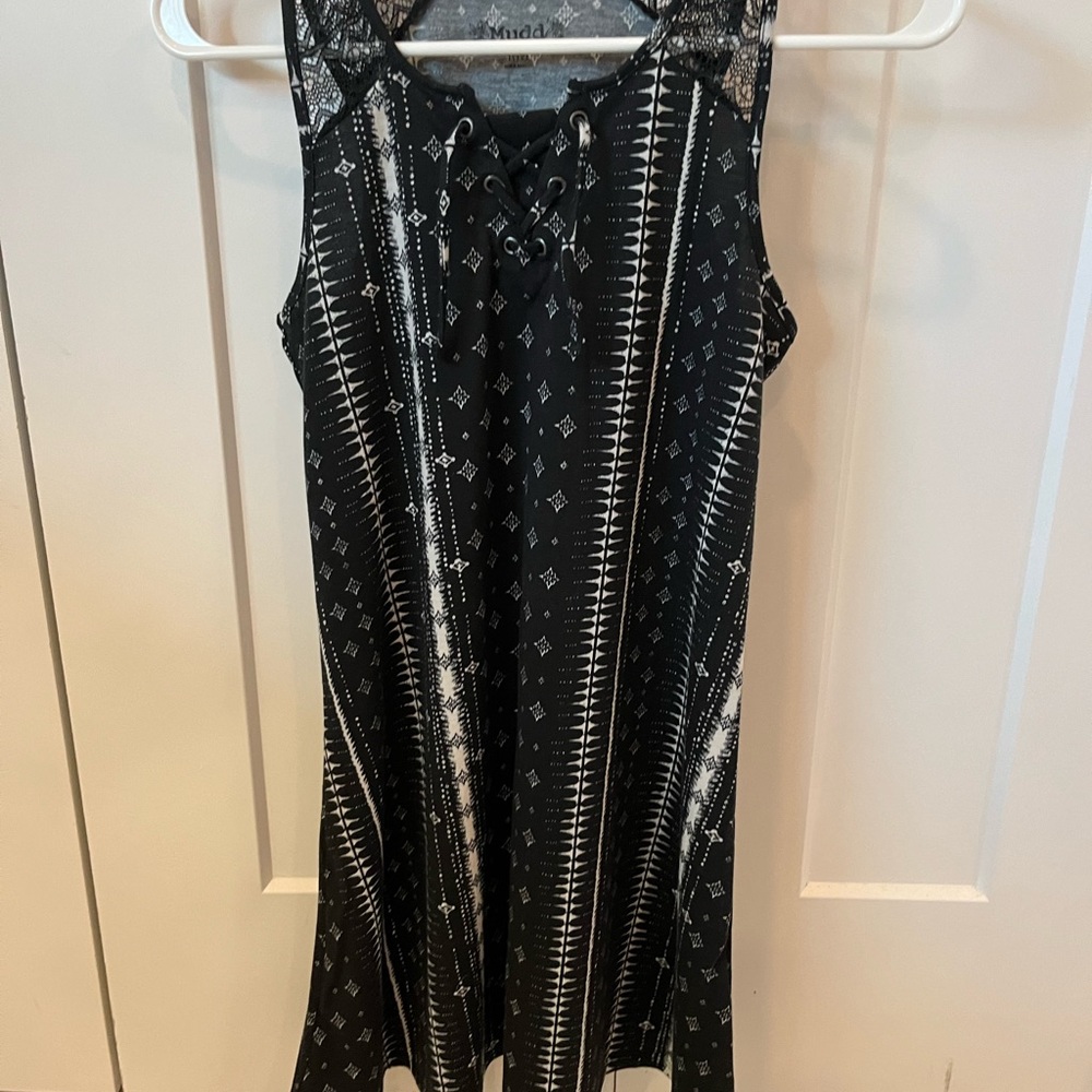 Mudd size 12 black & white dress